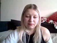 Sweet but not boring. Calm but curious.Come talk to me — maybe we’ll create our own little world here ?