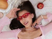 live chat room ElviaAlly