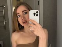 live cam show AuroraCrave