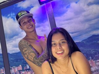 live couple blowjob cam KendallAndShawn