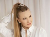 naughty camgirl photo AdelineCamelin