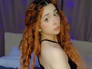 camgirl masturbating with vibrator AdrianaClide