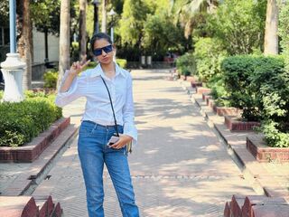 naked webcam girl AmairaSingh