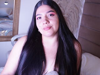 cam girl playing with dildo AmaraDolce