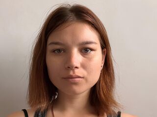 camgirl playing with sex toy AndreThreat