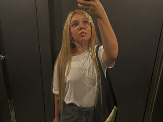 kinky webcam model AnnaSebastian