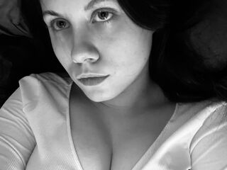 naked girl with webcam masturbating with dildo BelaWink