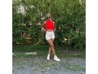 girl showing tits BellzRosee