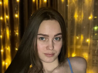 erotic cam video BernardineCaiafa