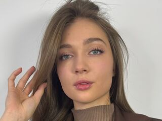 camwhore fingering pussy CarlenaBoulay