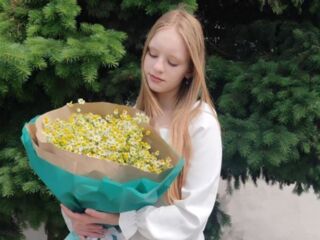 camgirl playing with sextoy ChristieBrozyna