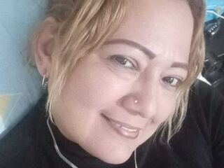 cam babe ClauDaniels