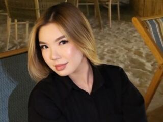 hot cam girl fingering shaved pussy CordieMaceyak