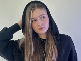 hot naked camgirl DainaFranklin