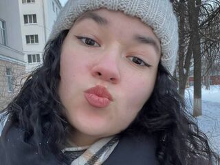 camgirl masturbating with dildo DavinaStryjewski
