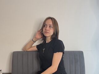 girl showing tits DevonaBranecki