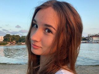 topless cam girl DignaKilts