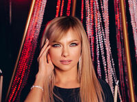 naughty cam girl fingering shaved pussy EmberHarrison