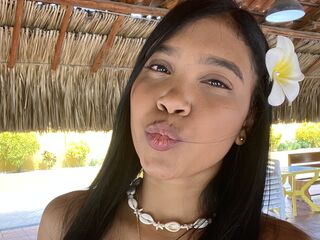 naked girl with webcam masturbating FlordeCataleya