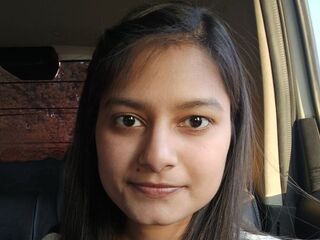 masturbating camgirl GretaCyrus