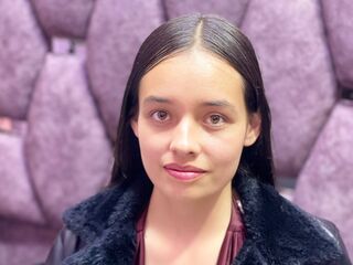 cam girl spreading pussy IssaMontenegro