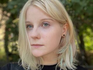 naked cam girl fingering pussy JoanJones