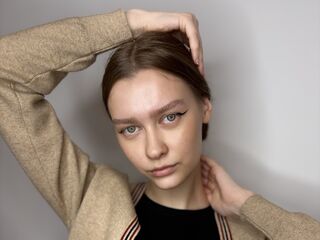 fingering camgirl video JonnieHillen