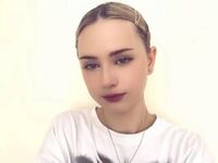 camslut showing tits JudithHaverstock