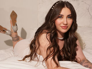 hot naked camgirl KeiraHarts