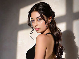 naked webcam girl photo KiaraPopers