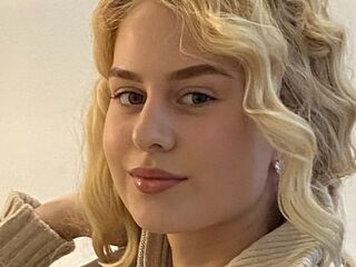 live chat room LaniePlewa