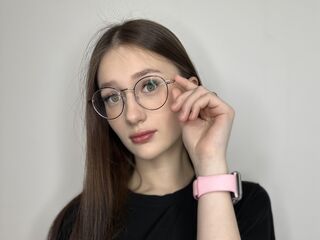 streaming live cam LatriciaSuet