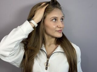 cambabe LatrinaBrounson