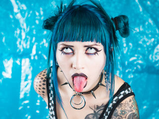 naughty cam girl fingering pussy LaurentMedina