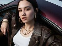 beautiful webcam girl LeraMednis