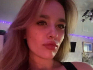 cam strip tease LieselotteJetter