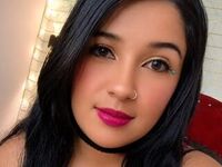 fingering camgirl LuxyMia