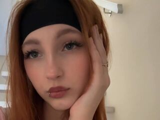 camgirl spreading pussy LyndiaStief