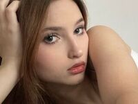naughty camwhore MadelynWealer