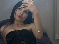 cam girl playing with sextoy MariCrueze