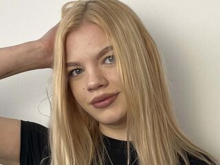 free chatroom MariaTownsen