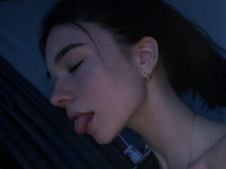 camwhore fingering shaved pussy MelbaStraub