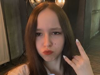 girl showing tits MiaChelbe