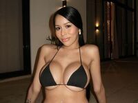 free nude live show MiasBody