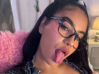 camslut topless MihaCameron