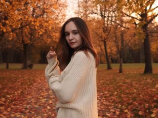 beautiful girl webcam MillisaTravel