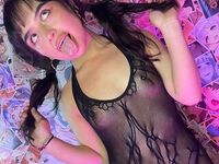 camgirl fingering pussy MinnieSalem