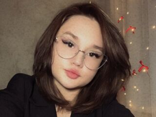 naked girl with webcam fingering ShielaQuam