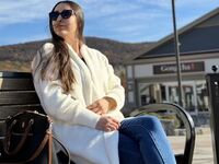 naked cam chatroom SiennaNova