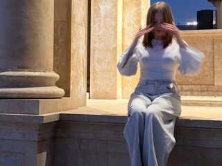 camgirl masturbating with sex toy SonaQuinley